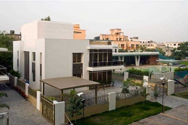 Luxury 4.5 BHK Bungalow with Private Theatre & Garden – Konark Splendour, Kalyani Nagar Annexe
